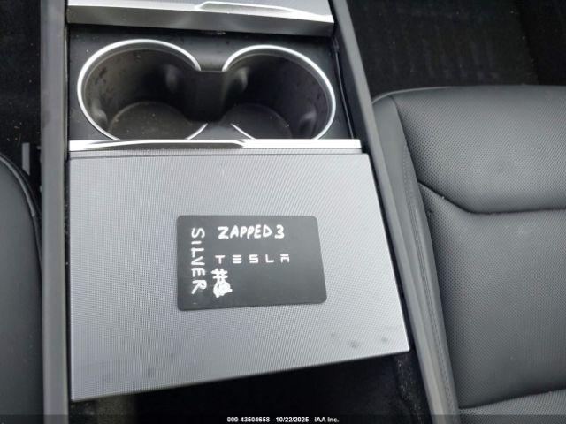 Tesla Model 3 Long Range Rear-wheel Drive Image 18