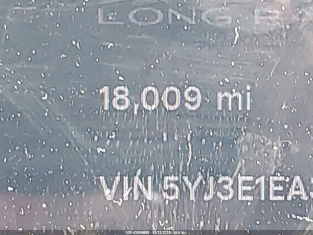 Tesla Model 3 Long Range Rear-wheel Drive Image 13