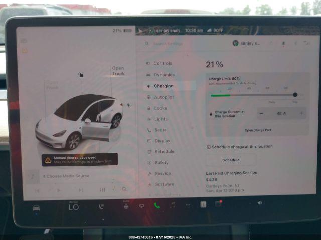 Tesla Model Y Image 18