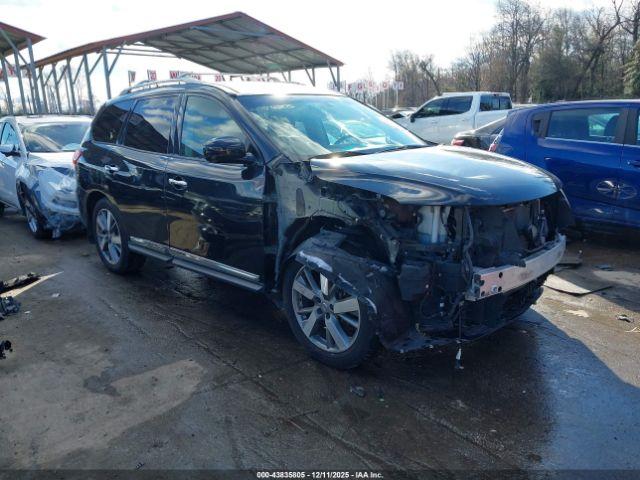  Salvage Nissan Pathfinder