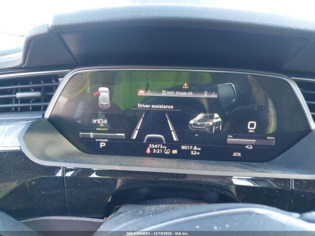 Audi e-tron Premium Quattro Image 5