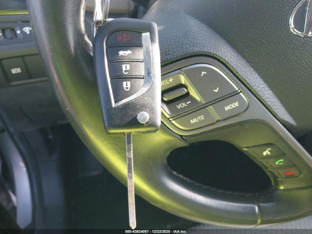 Hyundai SANTA FE Gls Image 10