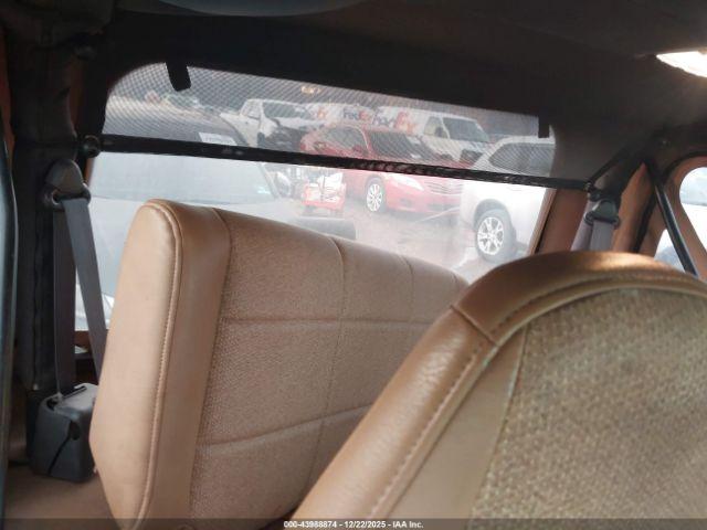 Jeep Wrangler Se Image 7