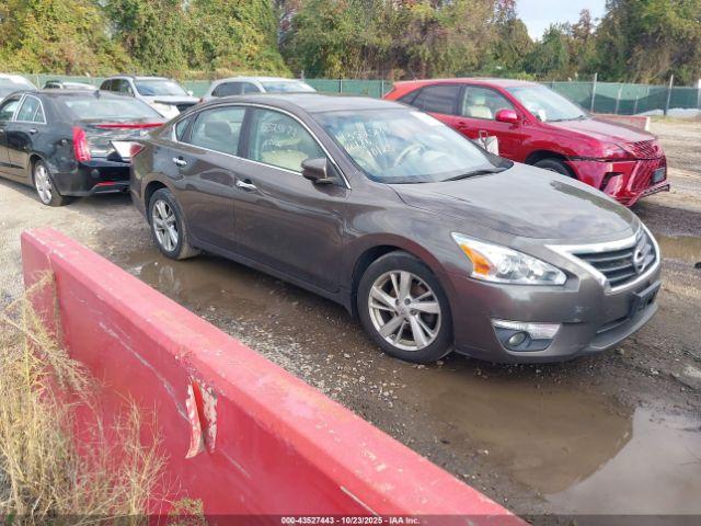  Salvage Nissan Altima