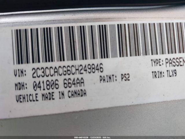 Chrysler 300 Limited Image 6