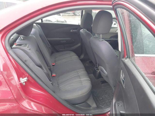 Chevrolet Sonic Lt Manual Image 9