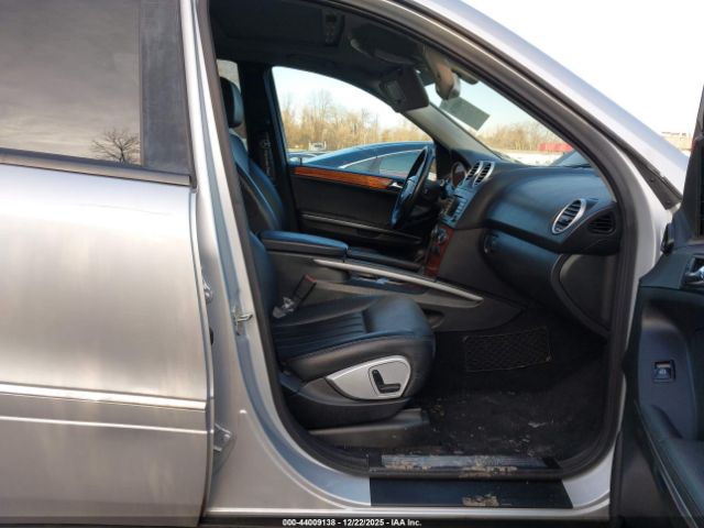 Mercedes-Benz M-Class 4matic Image 7