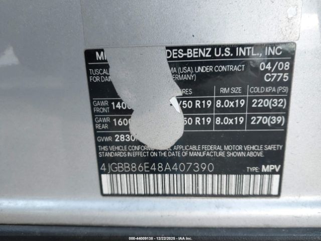 Mercedes-Benz M-Class 4matic Image 4