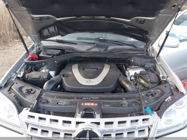 Mercedes-Benz M-Class 4matic Image 5