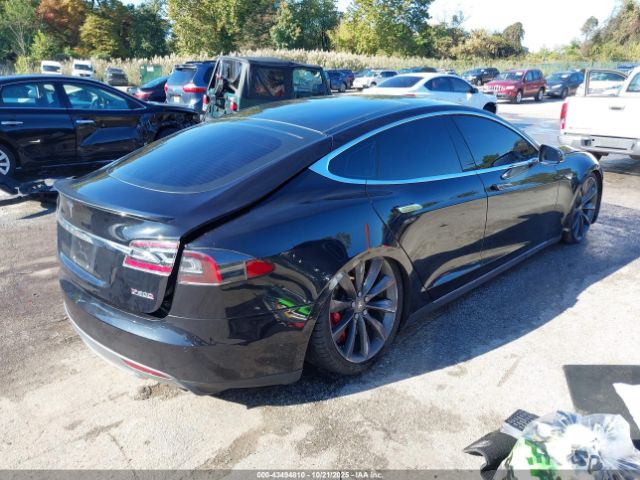Tesla Model S Image 14