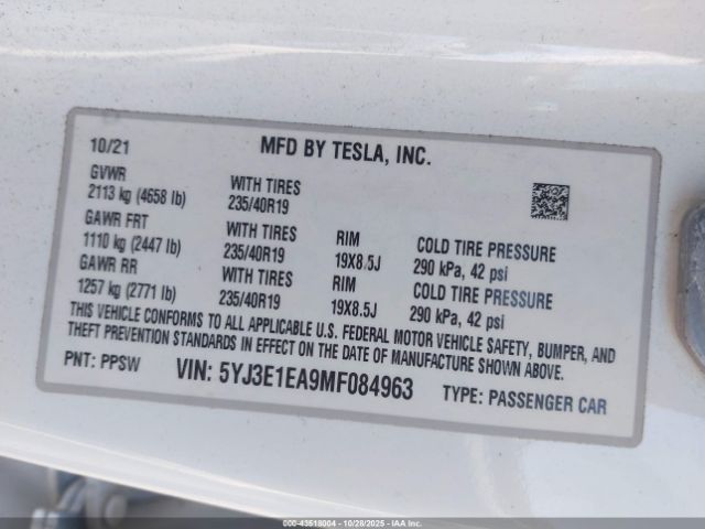 Tesla Model 3 Standard Range Plus Rear-wheel Drive Image 5