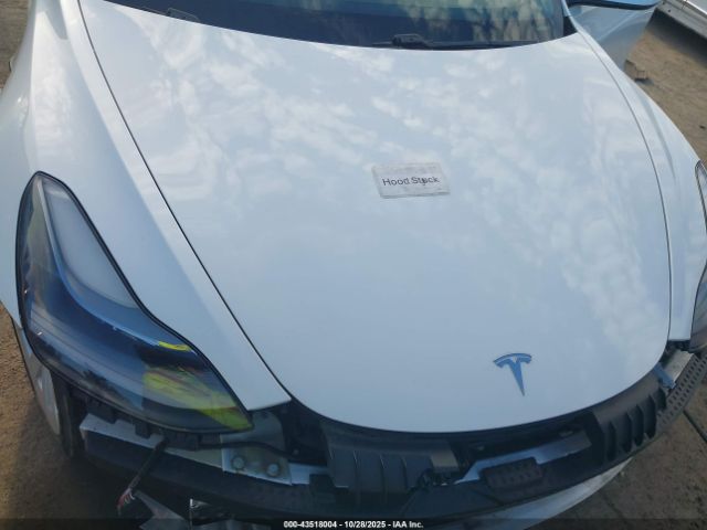 Tesla Model 3 Standard Range Plus Rear-wheel Drive Image 3