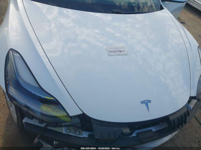 Tesla Model 3 Standard Range Plus Rear-wheel Drive Image 3