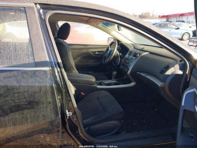 Nissan Altima 2.5 S Image 2