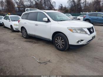  Salvage Nissan Pathfinder