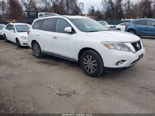  Salvage Nissan Pathfinder