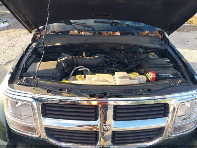 Dodge Nitro Se Image 9