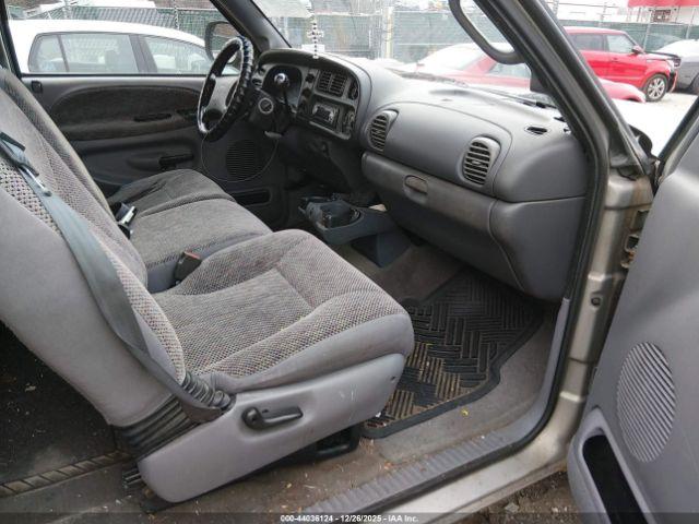 Dodge Ram 1500 St Image 16