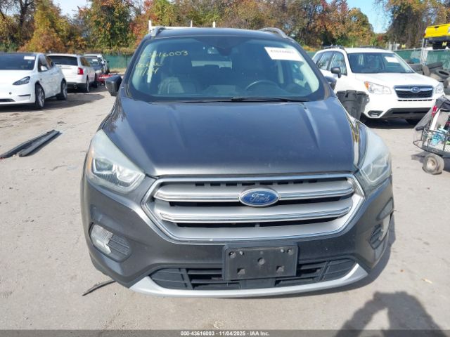 Ford Escape Titanium Image 3