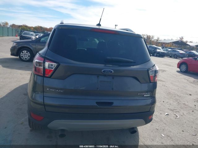 Ford Escape Titanium Image 13