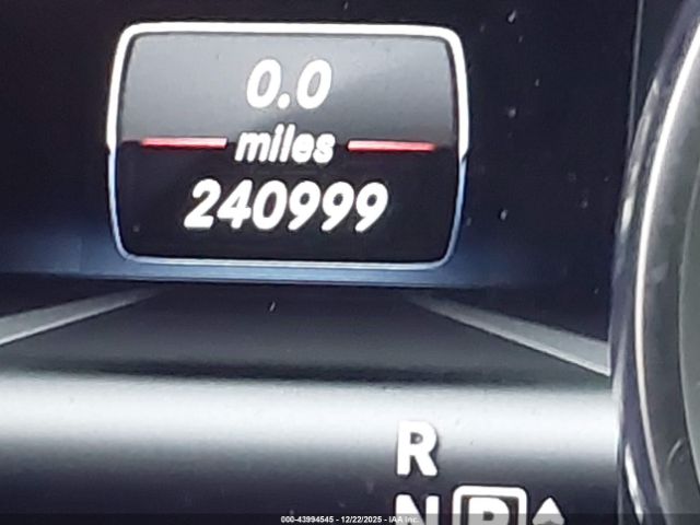 Mercedes-Benz M-Class Image 20