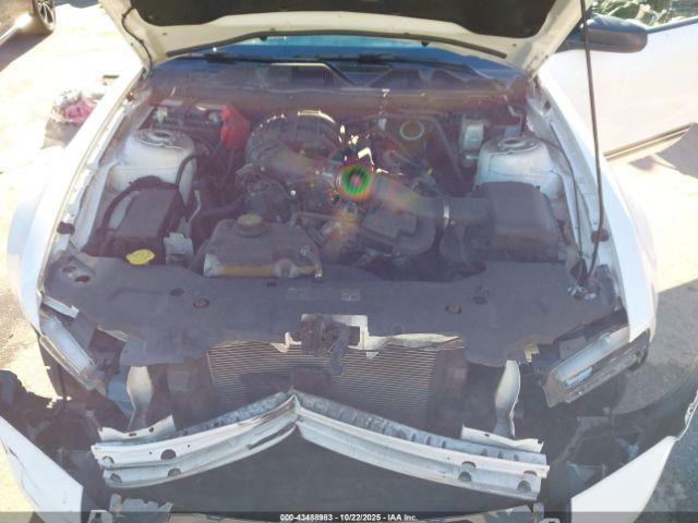 Ford Mustang V6 Image 6