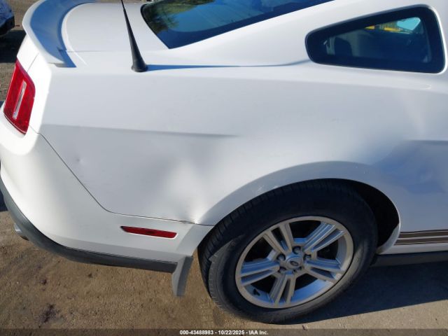 Ford Mustang V6 Image 16