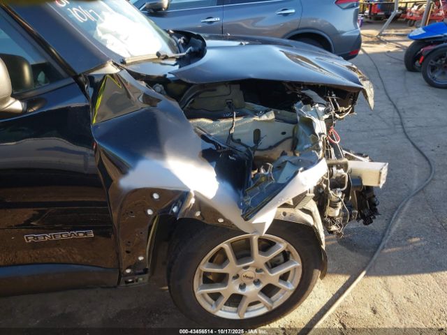 Jeep Renegade Latitude 4x4 Image 13