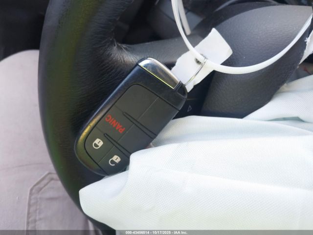 Jeep Renegade Latitude 4x4 Image 6