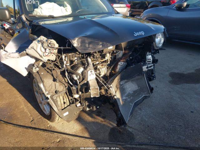 Jeep Renegade Latitude 4x4 Image 8