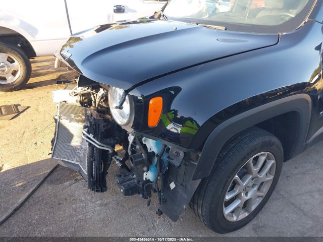 Jeep Renegade Latitude 4x4 Image 7