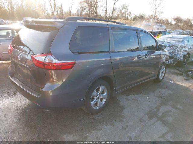 Toyota Sienna Le 8 Passenger Image 7