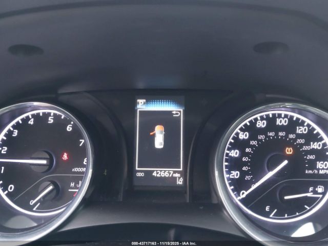 Toyota Camry Se Image 11