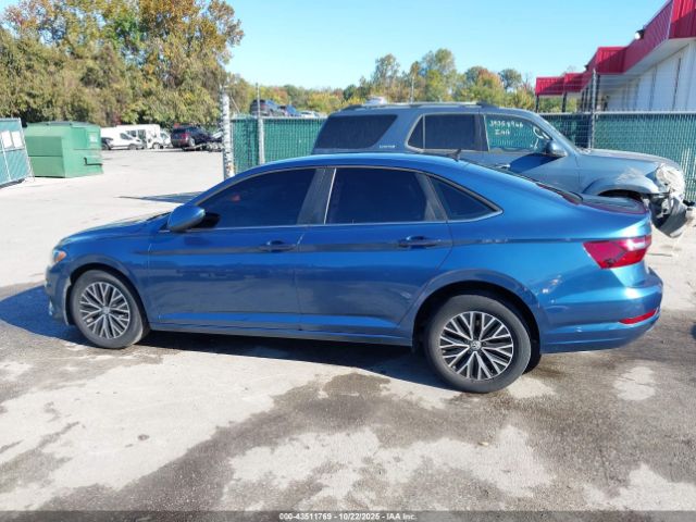 Volkswagen Jetta Image 8