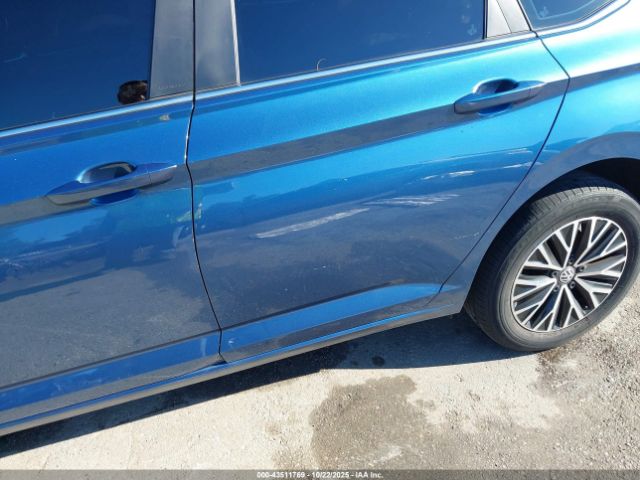 Volkswagen Jetta Image 12