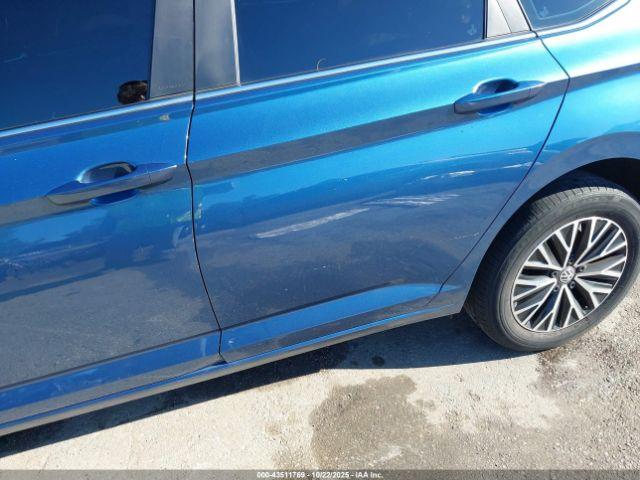 Volkswagen Jetta Image 12