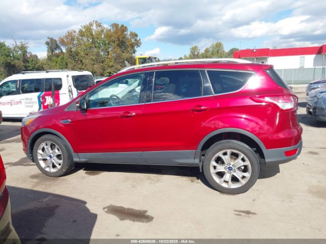 Ford Escape Titanium Image 17