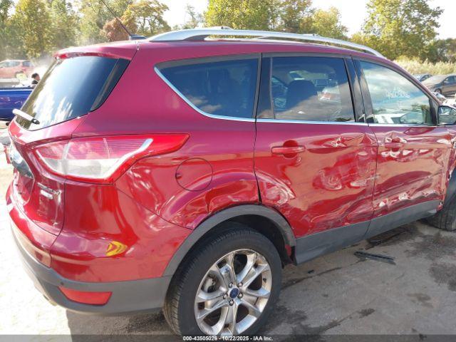 Ford Escape Titanium Image 2