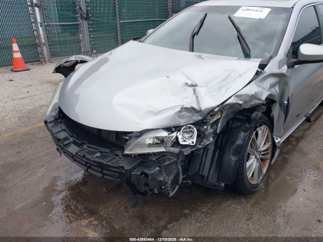 Toyota Camry Se Image 16