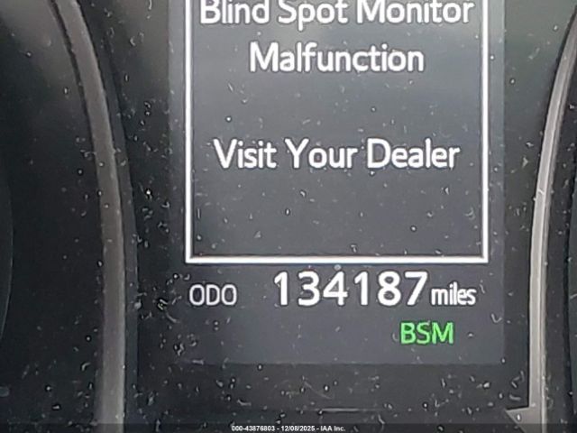 Toyota Camry Se Image 13