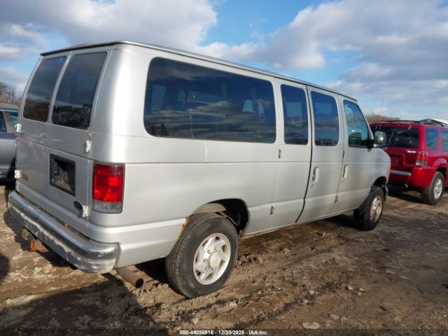 Ford E-350 Image 12