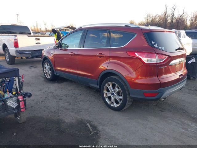 Ford Escape Titanium Image 2