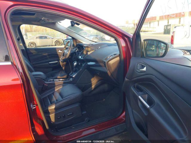 Ford Escape Titanium Image 8