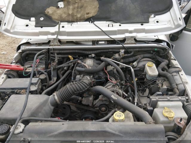 Jeep Wrangler Unlimited Sahara Image 7