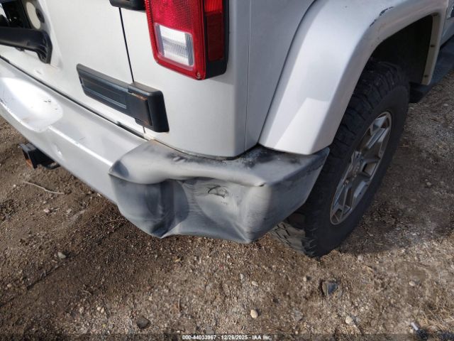 Jeep Wrangler Unlimited Sahara Image 17