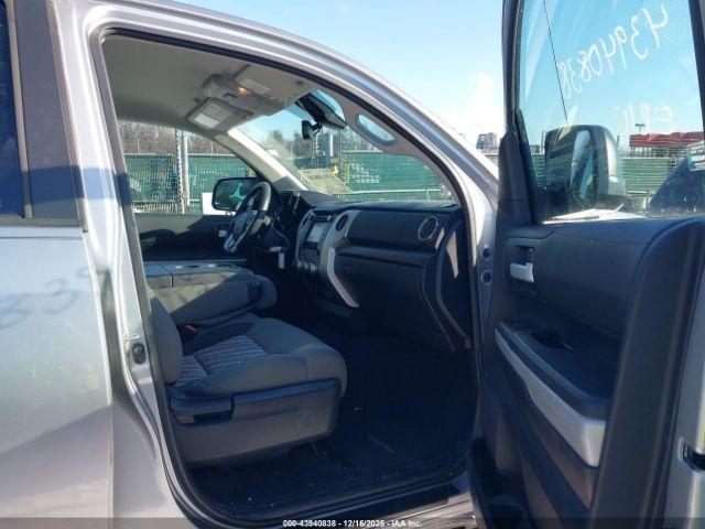 Toyota Tundra Sr5 4.6l V8 Image 5