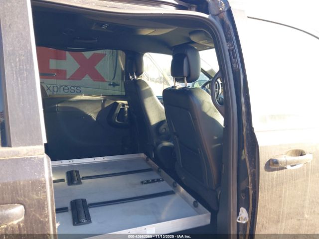 Dodge Grand Caravan Sxt Image 3