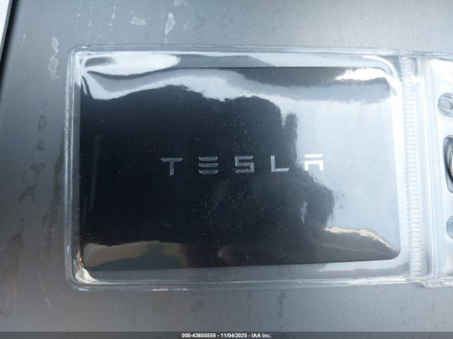 Tesla Model Y Image 2