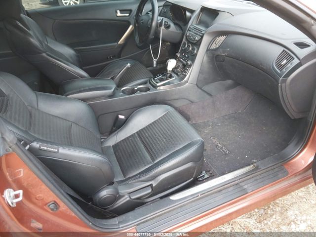 Hyundai Genesis 3.8 Grand Touring Image 8