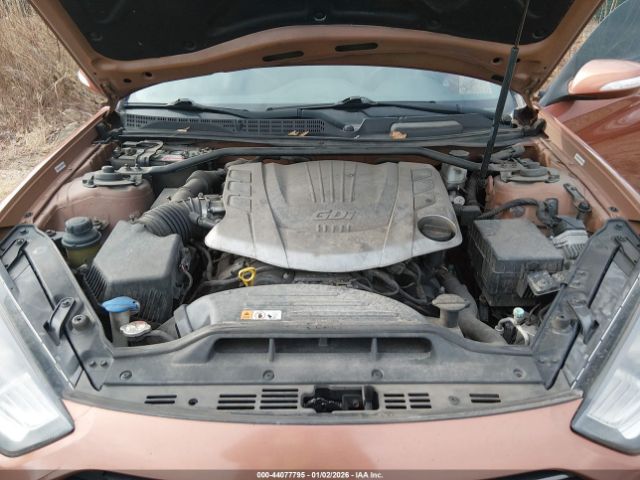 Hyundai Genesis 3.8 Grand Touring Image 4